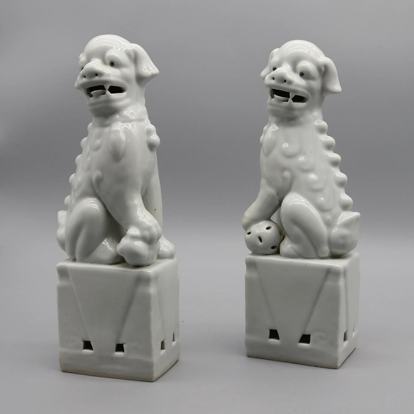 Cream Foo Dogs pair ceramic guardian sculptures.