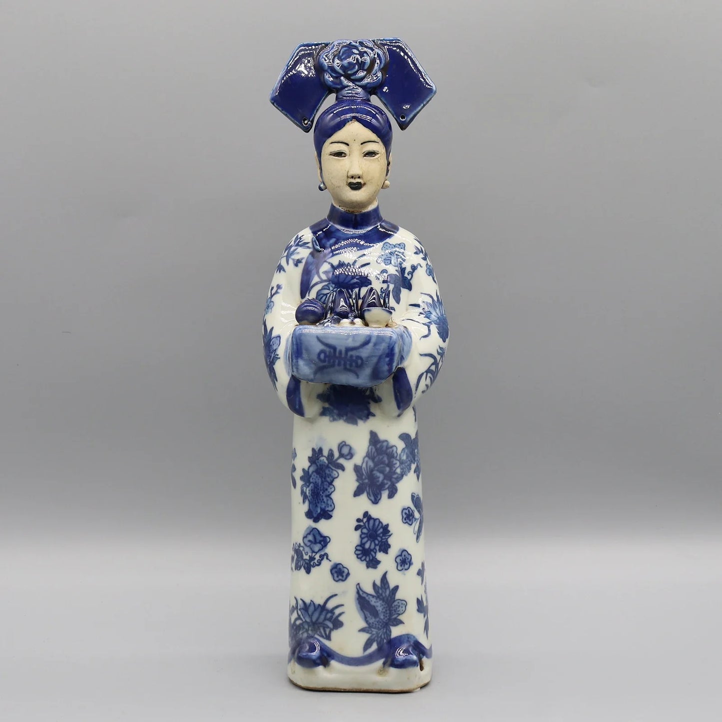 Antique Qing Dynasty princess ceramic table décor.