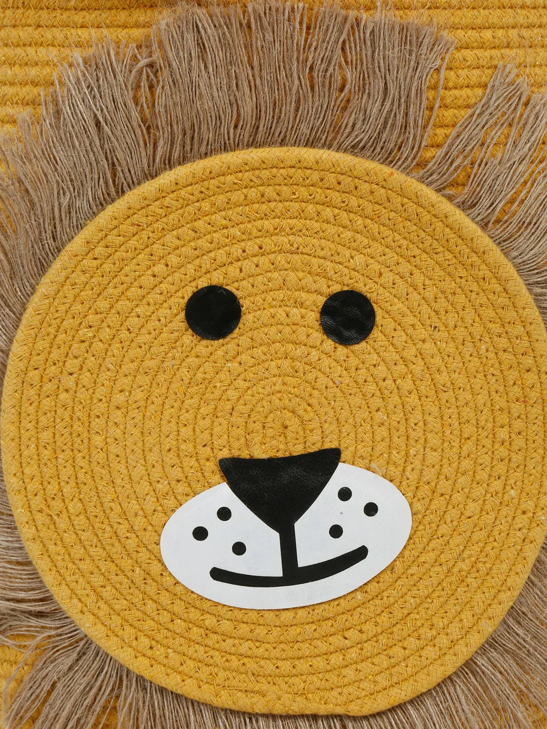 Decorative yellow lion laundry hamper with cover